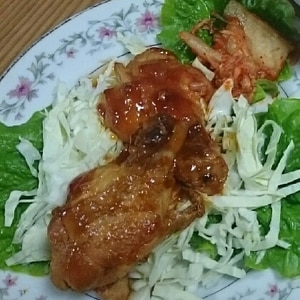 骨付き鶏肉のコチュジャン焼き